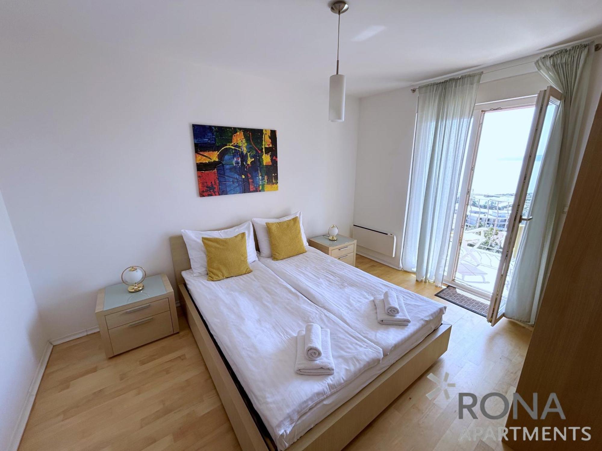 Rona Spacious Apartment With A Panoramic View Icici Exterior photo
