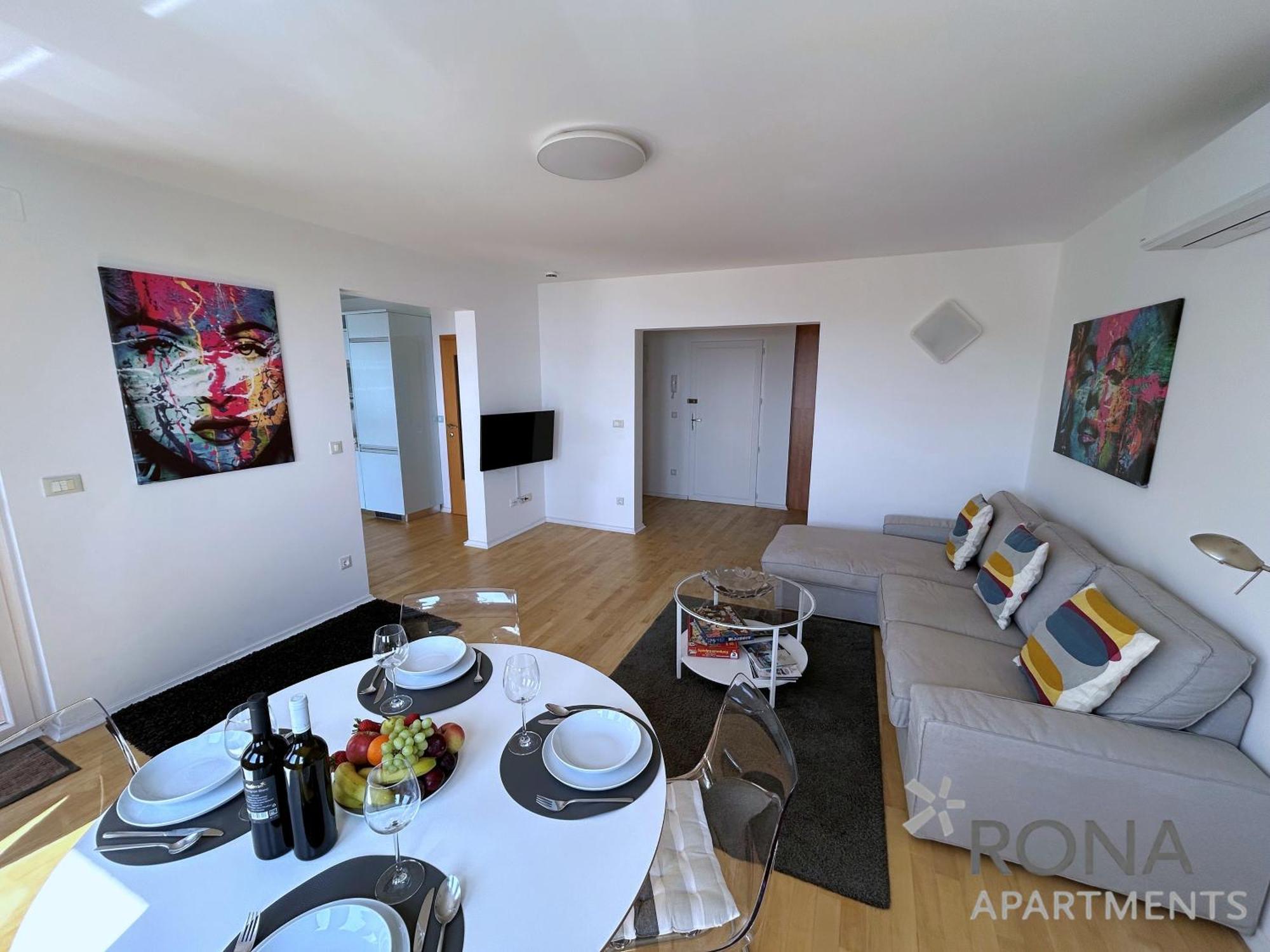 Rona Spacious Apartment With A Panoramic View Icici Exterior photo